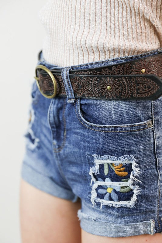 Floral Stitch Oval Buckle Belt